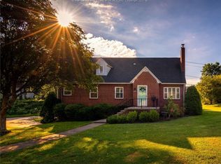 808 McQueen Blvd, Saint Albans, WV 25177