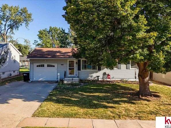 12688 B St, Omaha, NE 68144
