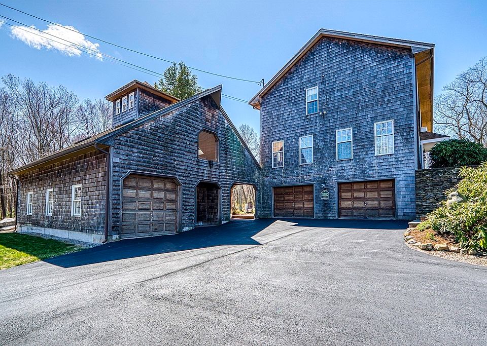 320 Chestnut Hill Rd, Millville, MA 01529 | Zillow