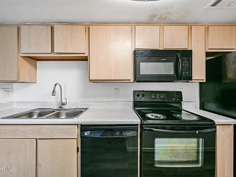 3065 N 67th Ave #120 — Photo 8