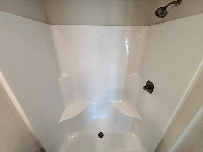101 Lavender Cir — Photo 18