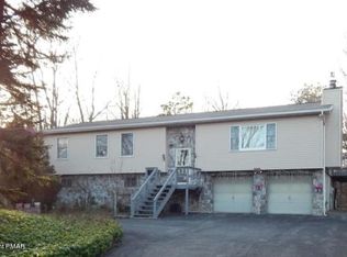149 Overland Dr, Long Pond, PA