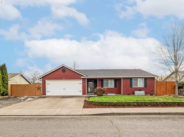 870 Arrow Leaf Ave, Harrisburg, OR 97446