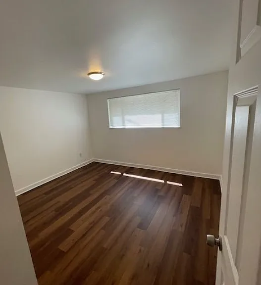 Brandon Court — Photo 6