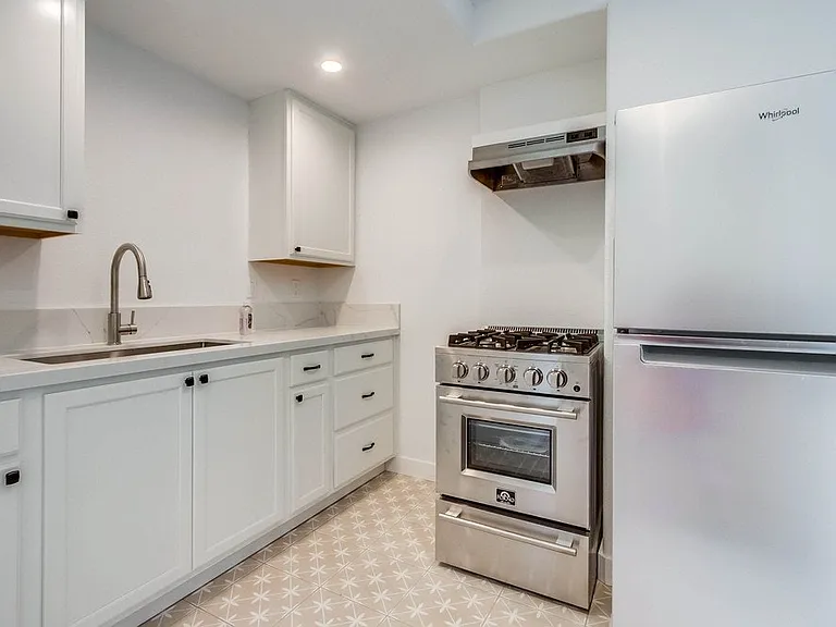 1201 Wynn St #ADU — Photo 2