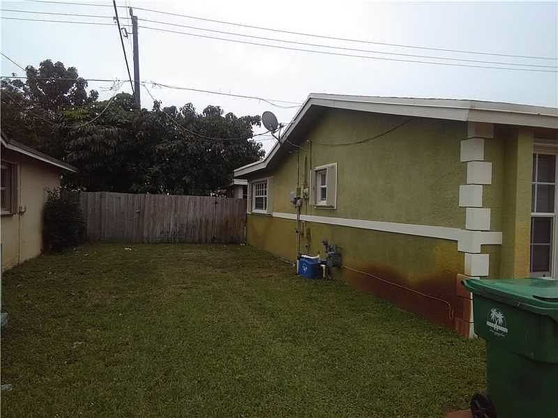 2nd image of 8844 Southampton Dr