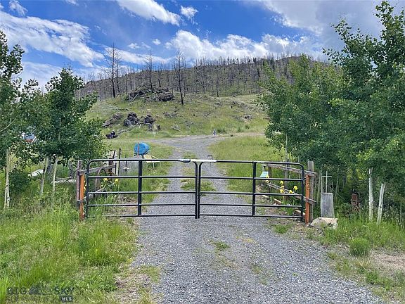 5th image of 10 Miners Hill Rd