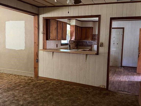3rd image of 480 Hawkins Rd