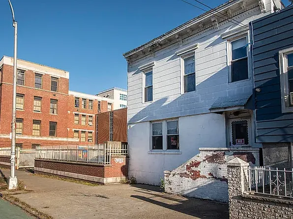 39-39 Crescent St, Long Island City, NY 11101
