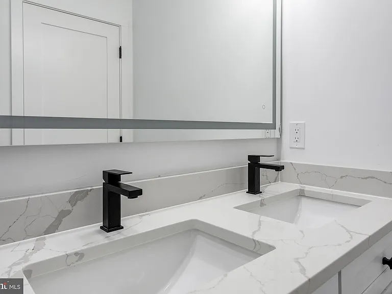 1730 Montello Ave NE — Photo 24