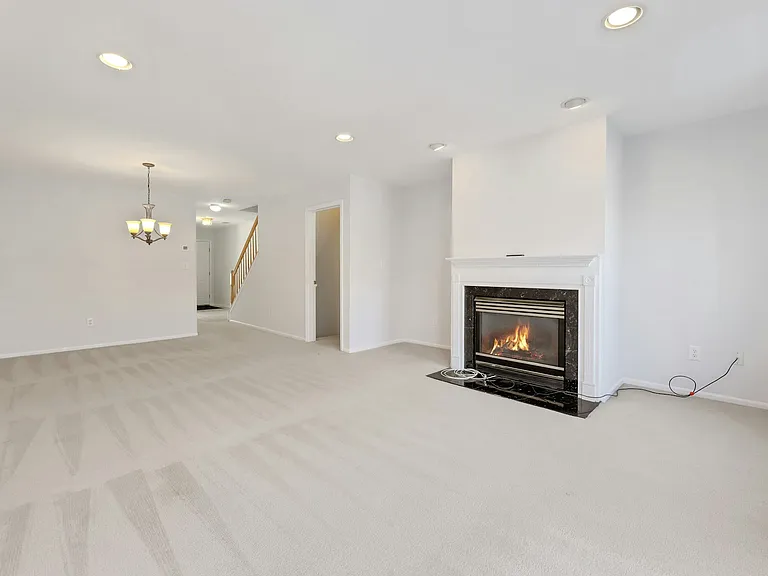 2198 Kent Ct #2198 — Photo 15
