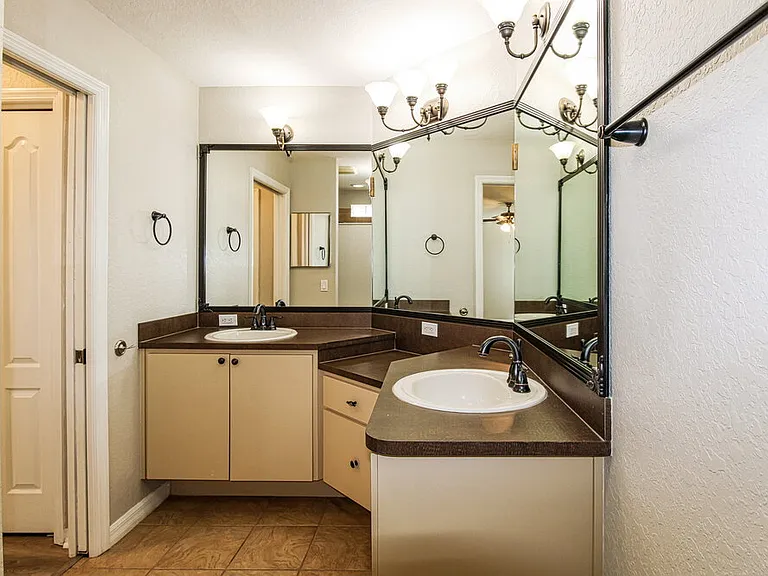 13114 Scottville St — Photo 12