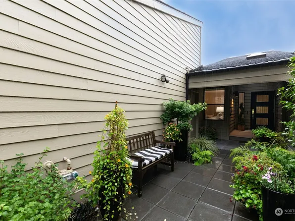 15000 Village Green Dr #34, Mill Creek, WA 98012