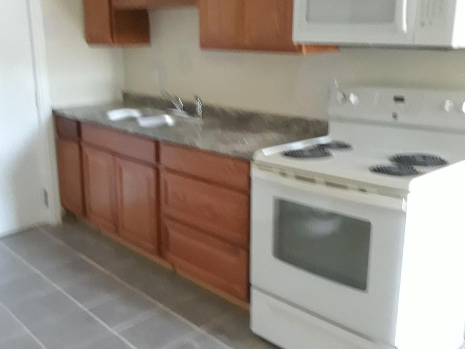 2nd image of 1402 Hagood Ave Unit A