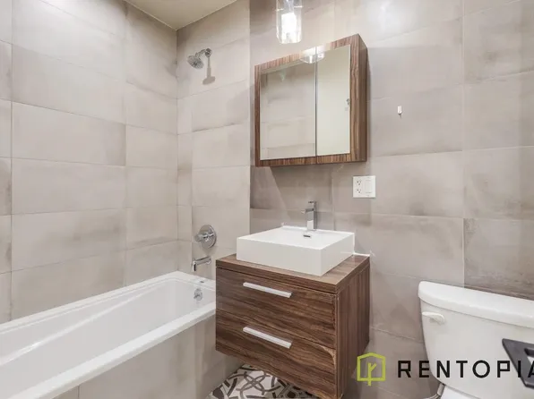 1426 De Kalb Avenue image 6 of 6