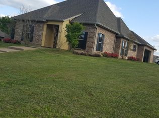 97 Acadia, Pineville, LA 71360