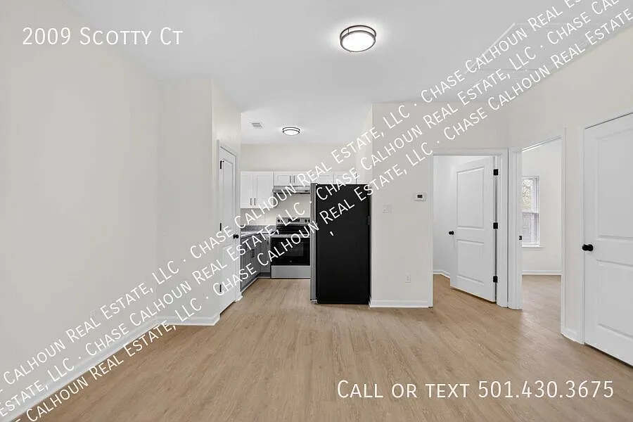 Charming duplex near the University of Arkansas at Little Rock, easy access to everything Little ... — Photo 2