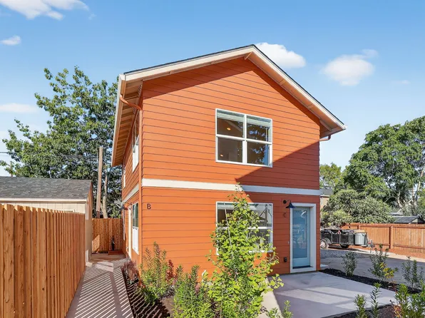 6417 SE 84th Ave #B, Portland, OR 97266