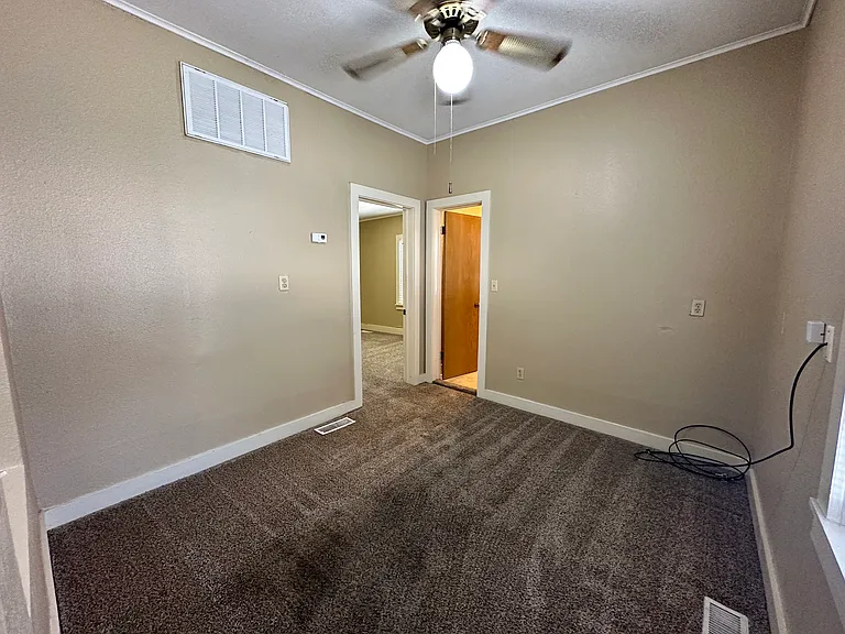 715 Asp Ave #7 — Photo 7