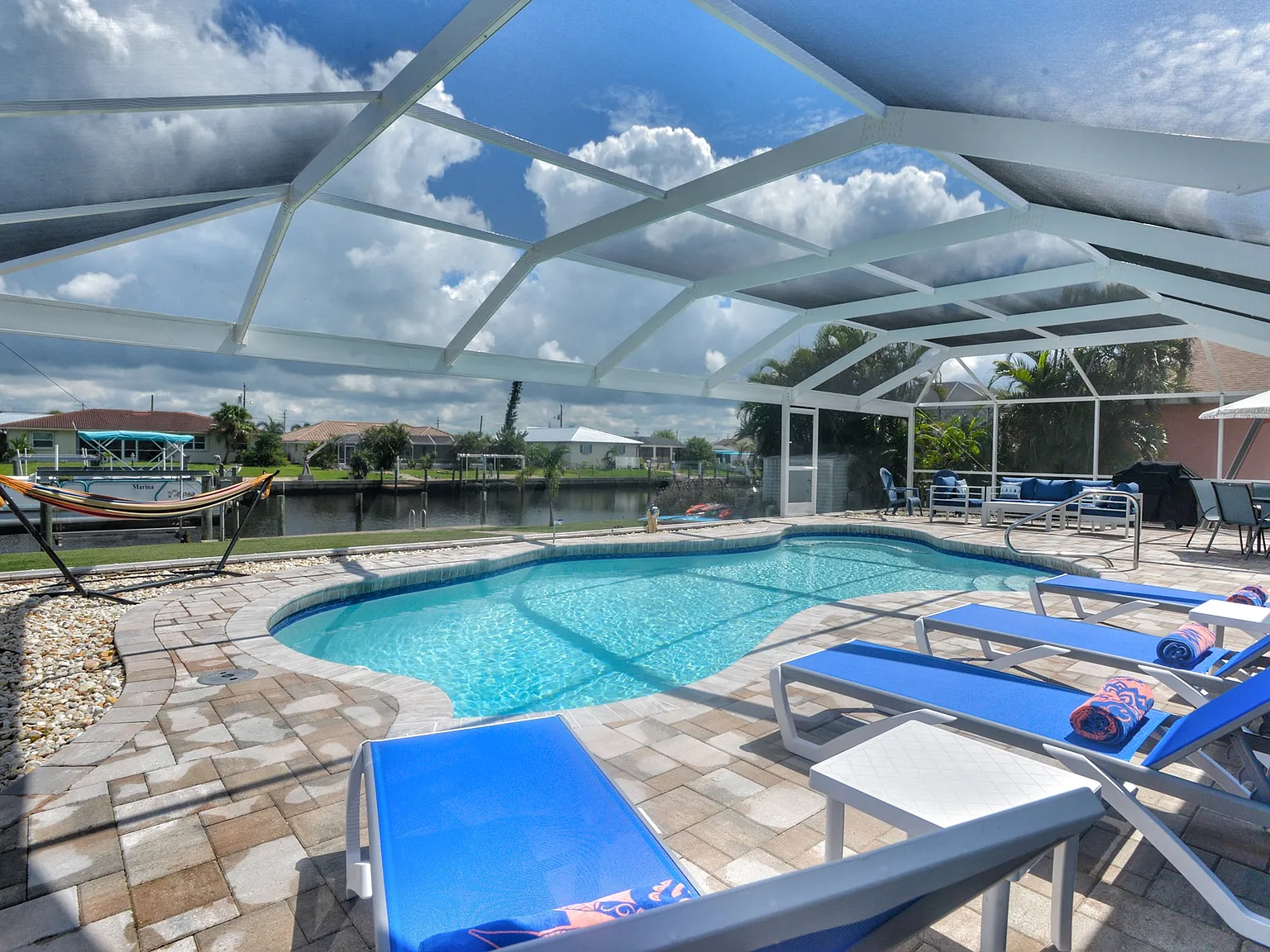 3 bed, $9,000 — Photo 2