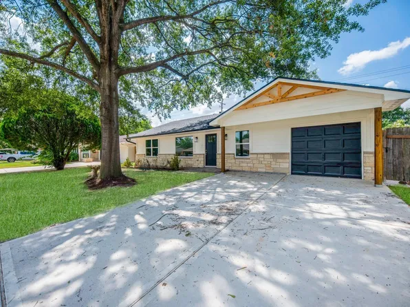5221 Libbey Ln, Houston, TX 77092