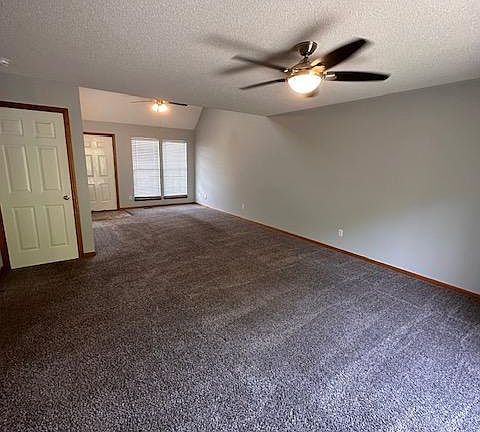 2nd image of 1829 Kingbird Ln