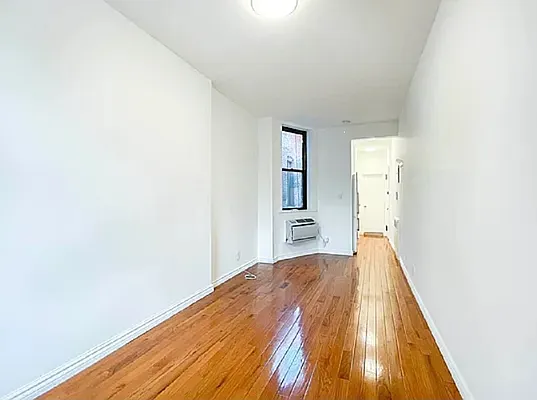 Rented by City Connections Realty | media 6