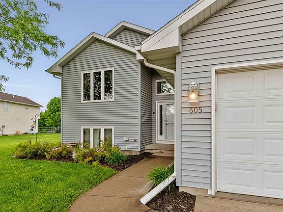 3rd image of 605 Tantara Ct
