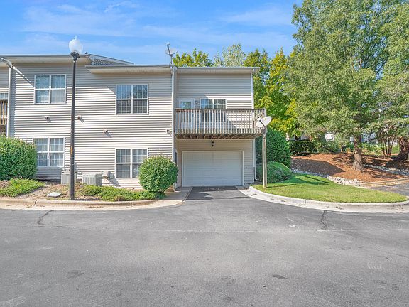 3rd image of 4611 Centrebrook Cir