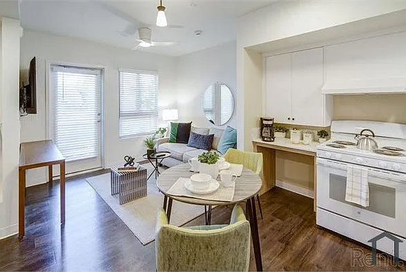 600 Roble Ave #409 — Photo 8