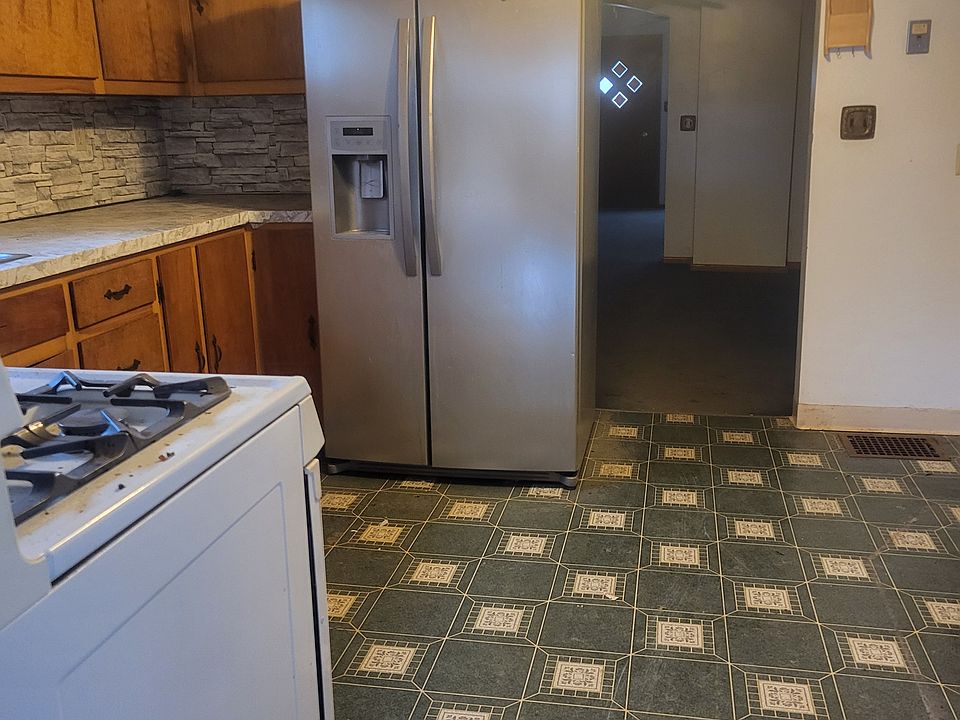 1st image of 104 Lawson St