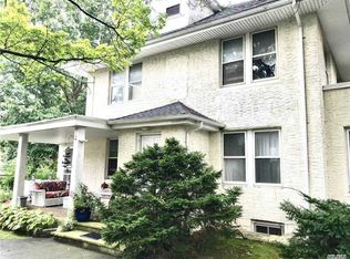 237 Beverly Rd, Little Neck, NY 11363