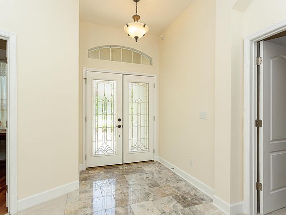 3rd image of 1336 BARRINGTON Circle