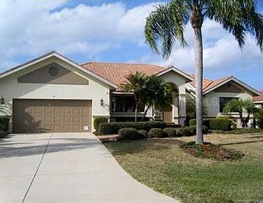 1st image of 8 Leeward Dr