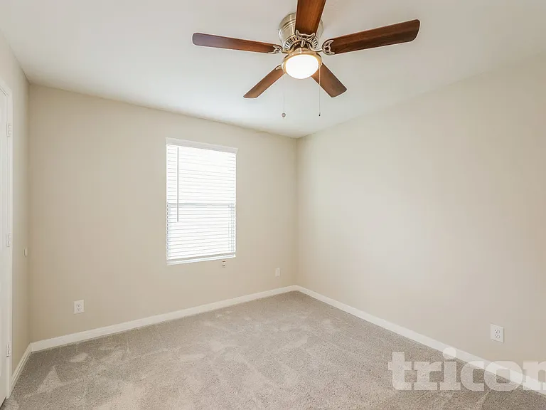 14616 Maple Ter — Photo 12