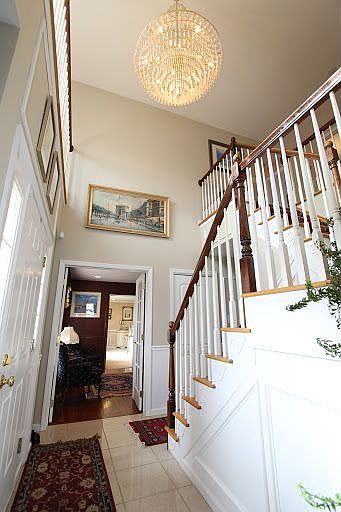 1st image of 89 Fairfield Cir