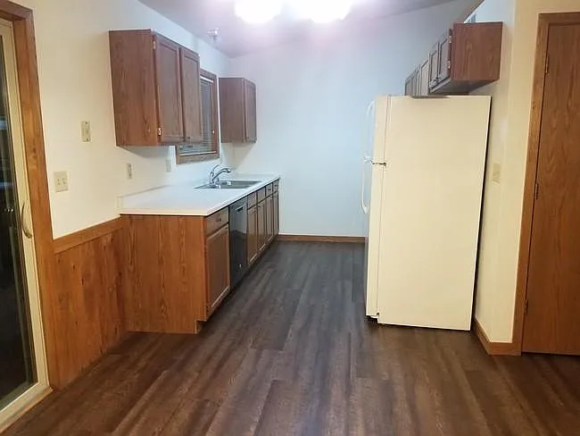 1100 Zblewski Dr #1100 — Photo 5