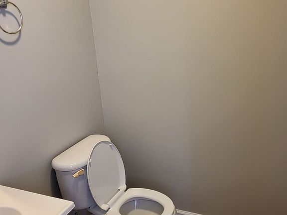4th image of 1007 Brooklyn Blvd APT 5