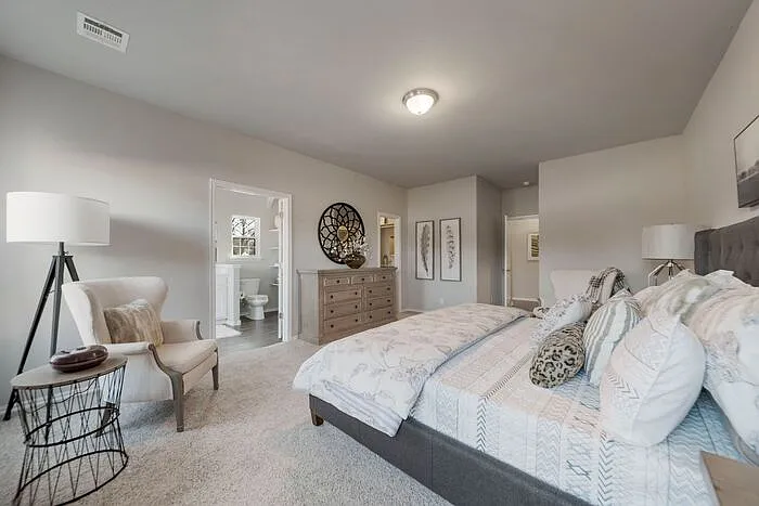 7752 S Chestnut Ave — Photo 7