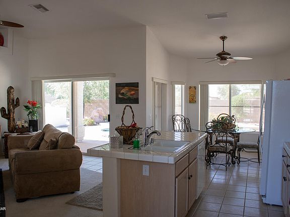 4th image of 2371 Bluebird Ln