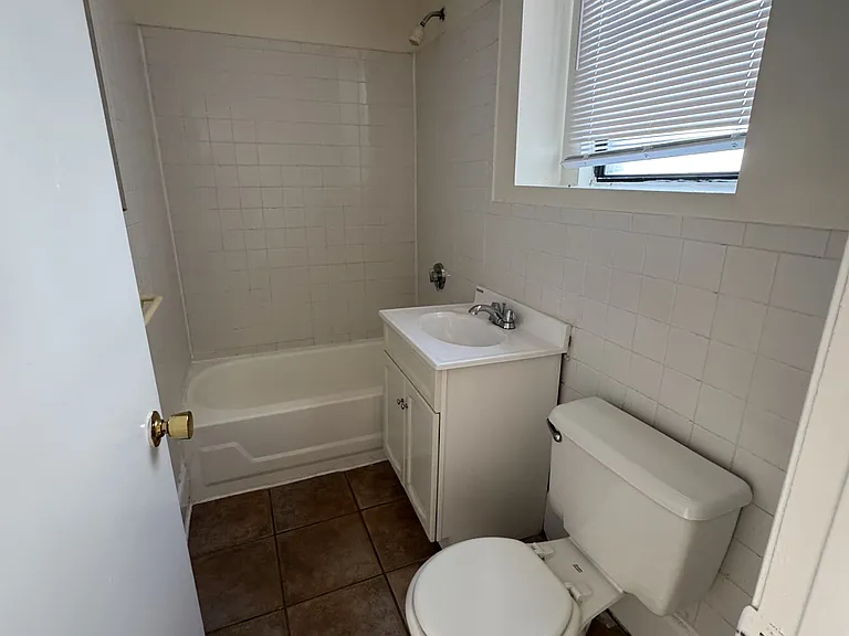 11 Barrows St #2A — Photo 7