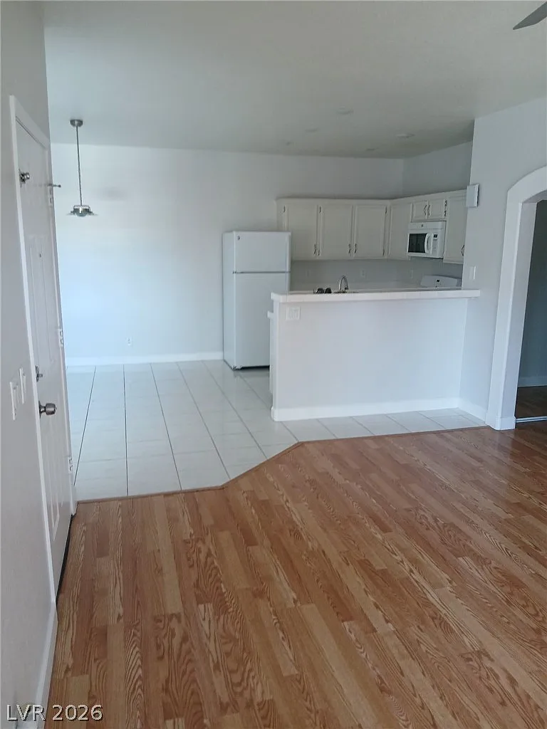 Building Photo - 2201 Ramsgate Dr #426