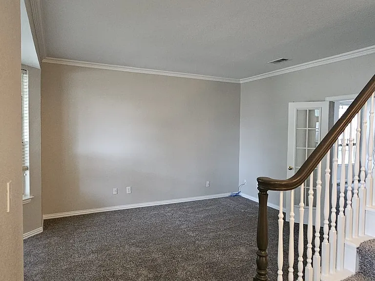 Extra living space/den/work space/family room