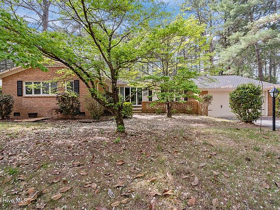 2nd image of 185 Pine Ridge Dr