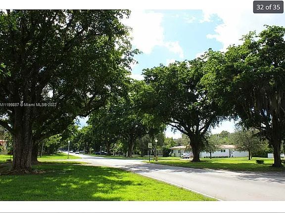 4th image of 2845 Granada Blvd APT 3B