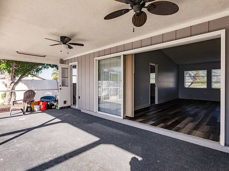 11065 Waterford Ave — Photo 32