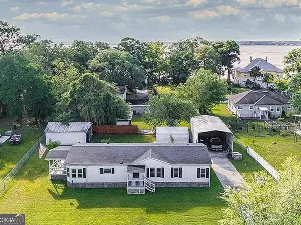 642 Crooked River Dr, Woodbine, GA 31569