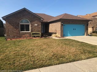 24652 Christian Dr, Brownstown, MI 48134