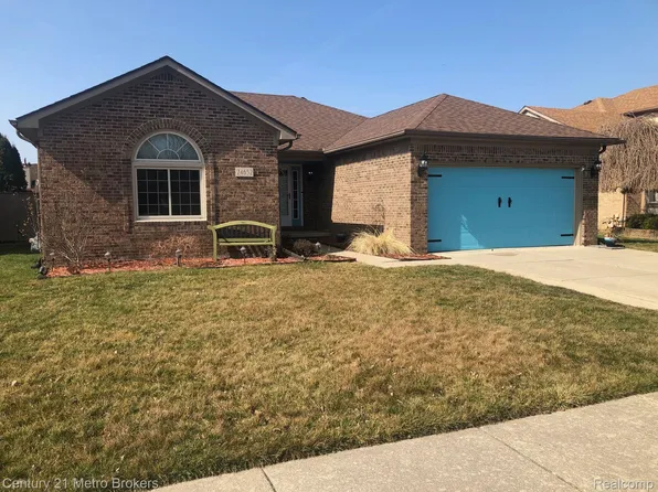 24652 Christian Dr, Brownstown, MI 48134