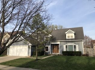 313 Southgate Dr, Vernon Hills, IL
